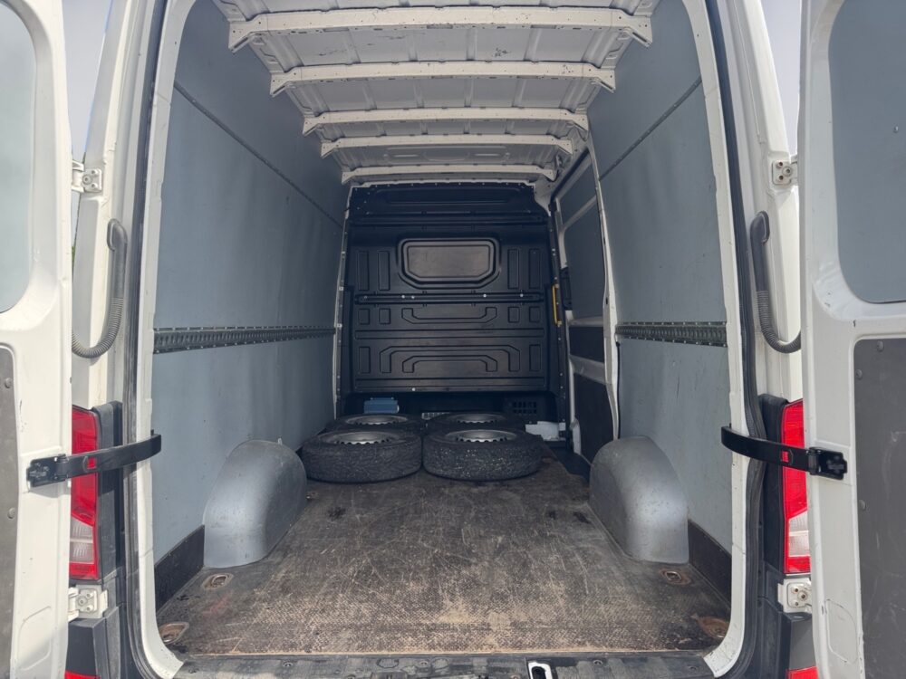 auto-Volkswagen-Crafter-SOH931-202606021111-14 auto-Volkswagen-Crafter-SOH931-202606021111-14