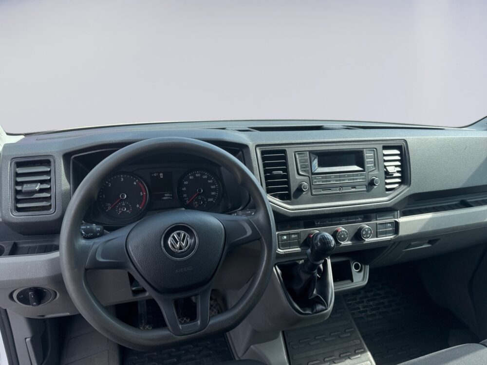 auto-Volkswagen-Crafter-SOH931-202606021111-9 auto-Volkswagen-Crafter-SOH931-202606021111-9