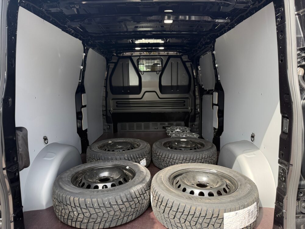 auto-Ford-Transit-Custom-NOH652-202607011606-11 auto-Ford-Transit-Custom-NOH652-202607011606-11