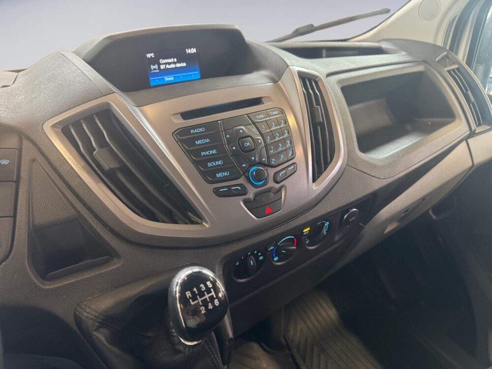 auto-Ford-Transit-EOX434-202607091409-10 auto-Ford-Transit-EOX434-202607091409-10
