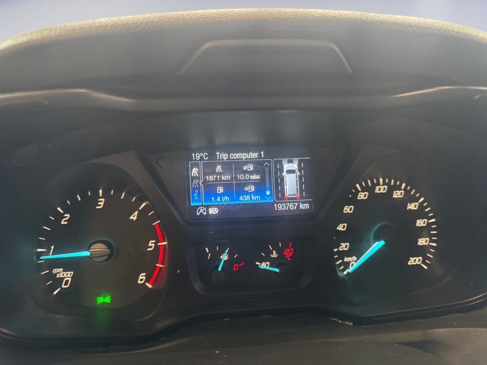 auto-Ford-Transit-EOX434-202607091409-11 auto-Ford-Transit-EOX434-202607091409-11