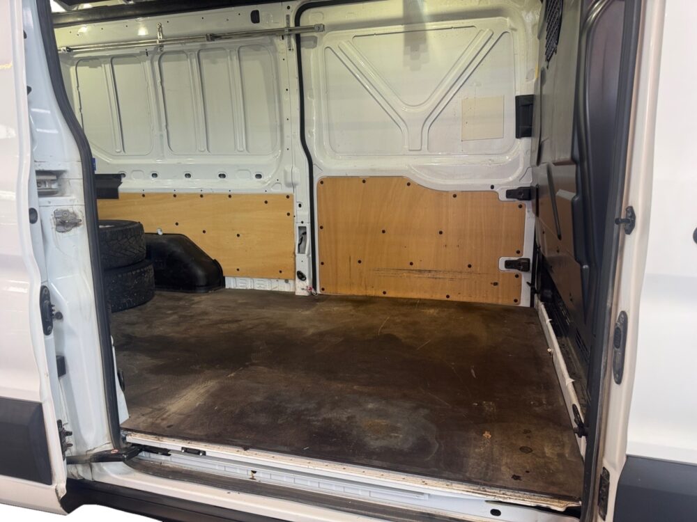 auto-Ford-Transit-EOX434-202607091409-15 auto-Ford-Transit-EOX434-202607091409-15