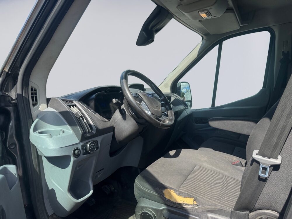 auto-Ford-Transit-JKF517-202607101112-8 auto-Ford-Transit-JKF517-202607101112-8