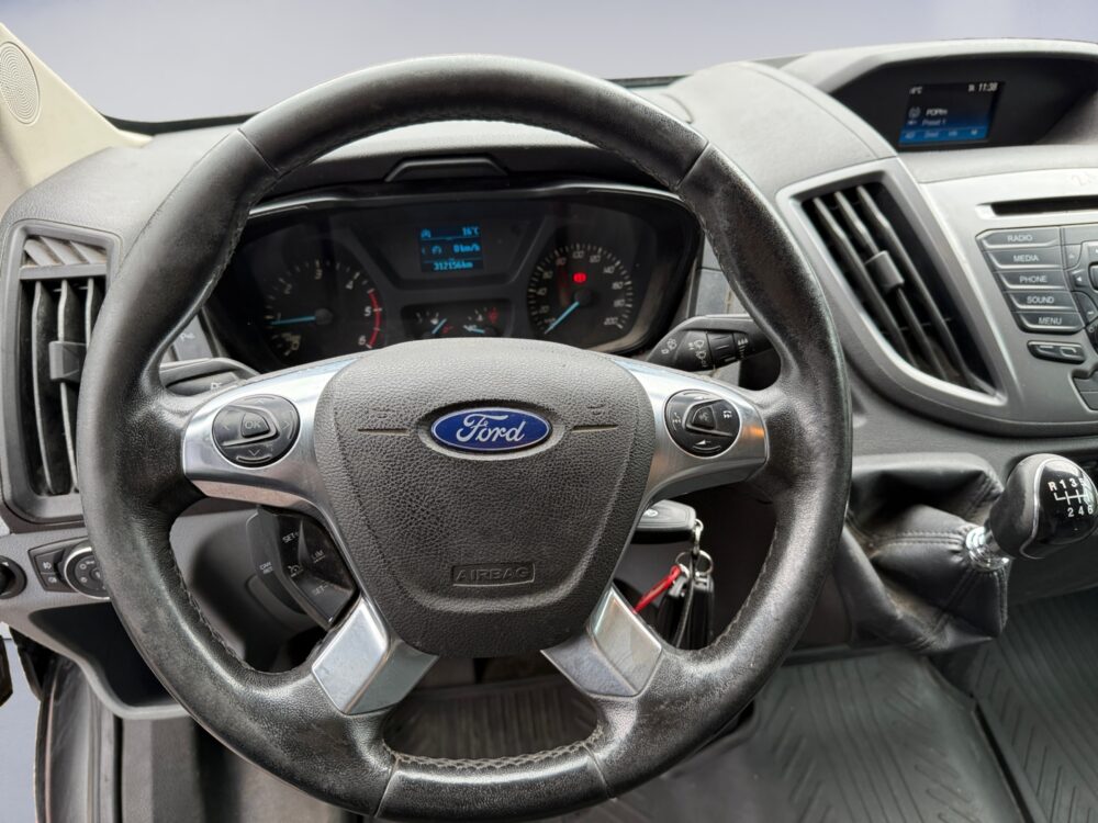auto-Ford-Transit-JKF517-202607101112-9 auto-Ford-Transit-JKF517-202607101112-9