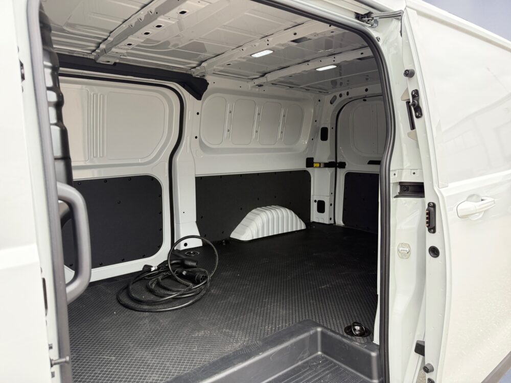 auto-Maxus-e-Deliver-7-ED7-202607151625-12 auto-Maxus-e-Deliver-7-ED7-202607151625-12