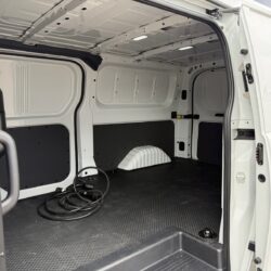 auto-Maxus-e-Deliver-7-ZPS575-202607022131-13