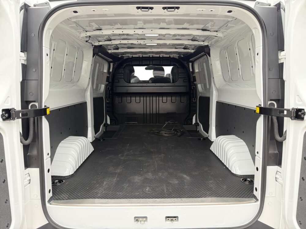 auto-Maxus-e-Deliver-7-ZPS575-202607022131-14 auto-Maxus-e-Deliver-7-ZPS575-202607022131-14