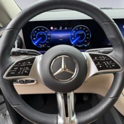 auto-Mercedes-Benz-EQV-NON885-202607081451-9