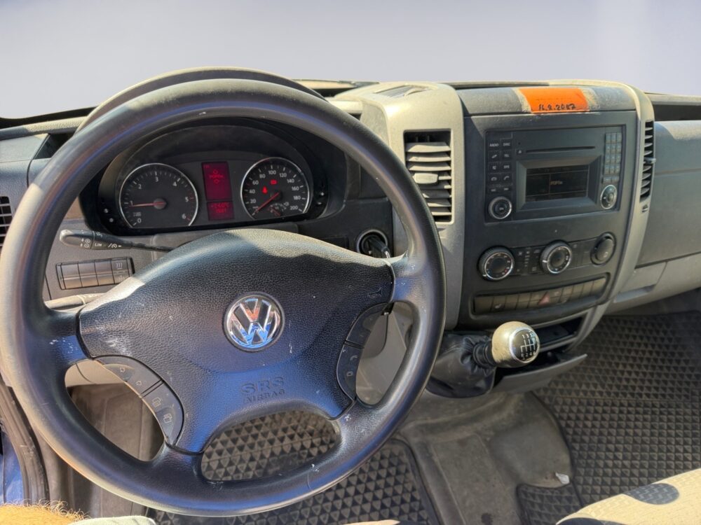 auto-Volkswagen-Crafter-MLM629-202607291639-10 auto-Volkswagen-Crafter-MLM629-202607291639-10