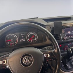 auto-Volkswagen-Transporter-ZKR495-202607071455-10