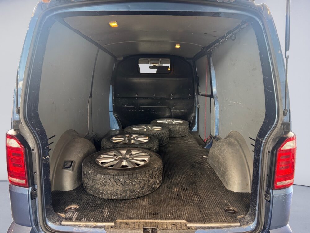 auto-Volkswagen-Transporter-ZKR495-202607071455-14 auto-Volkswagen-Transporter-ZKR495-202607071455-14