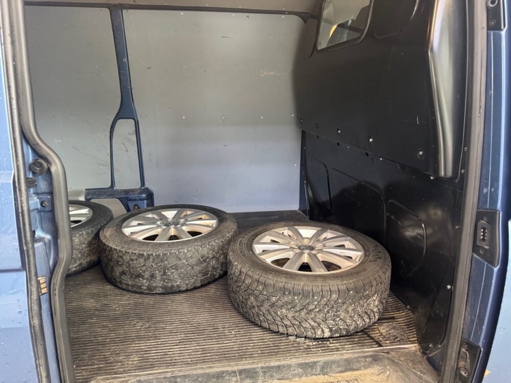 auto-Volkswagen-Transporter-ZKR495-202607071455-15 auto-Volkswagen-Transporter-ZKR495-202607071455-15