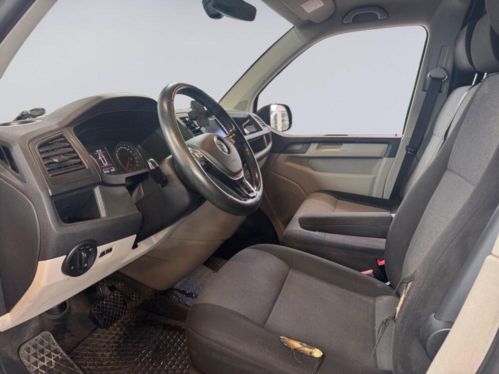 auto-Volkswagen-Transporter-ZKR495-202607071455-8 auto-Volkswagen-Transporter-ZKR495-202607071455-8