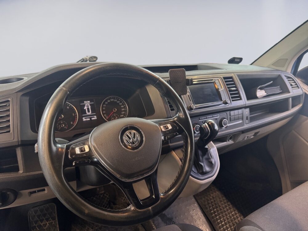 auto-Volkswagen-Transporter-ZKR495-202607071455-9 auto-Volkswagen-Transporter-ZKR495-202607071455-9