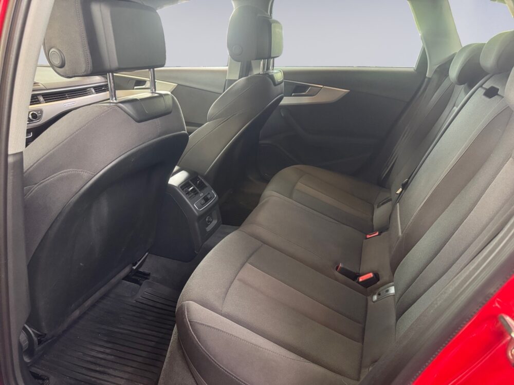 auto-Audi-A4-IOX368-202608311401-14 auto-Audi-A4-IOX368-202608311401-14