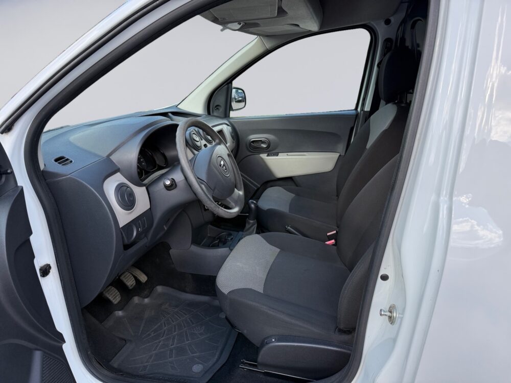 auto-Dacia-Dokker-Van-SNA570-202608061752-8 auto-Dacia-Dokker-Van-SNA570-202608061752-8