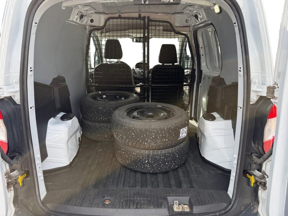 auto-Ford-Transit-Courier-SNK486-202608111203-14 auto-Ford-Transit-Courier-SNK486-202608111203-14