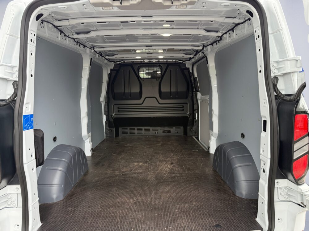 auto-Ford-Transit-Custom-JOI849-202608181353-13 auto-Ford-Transit-Custom-JOI849-202608181353-13