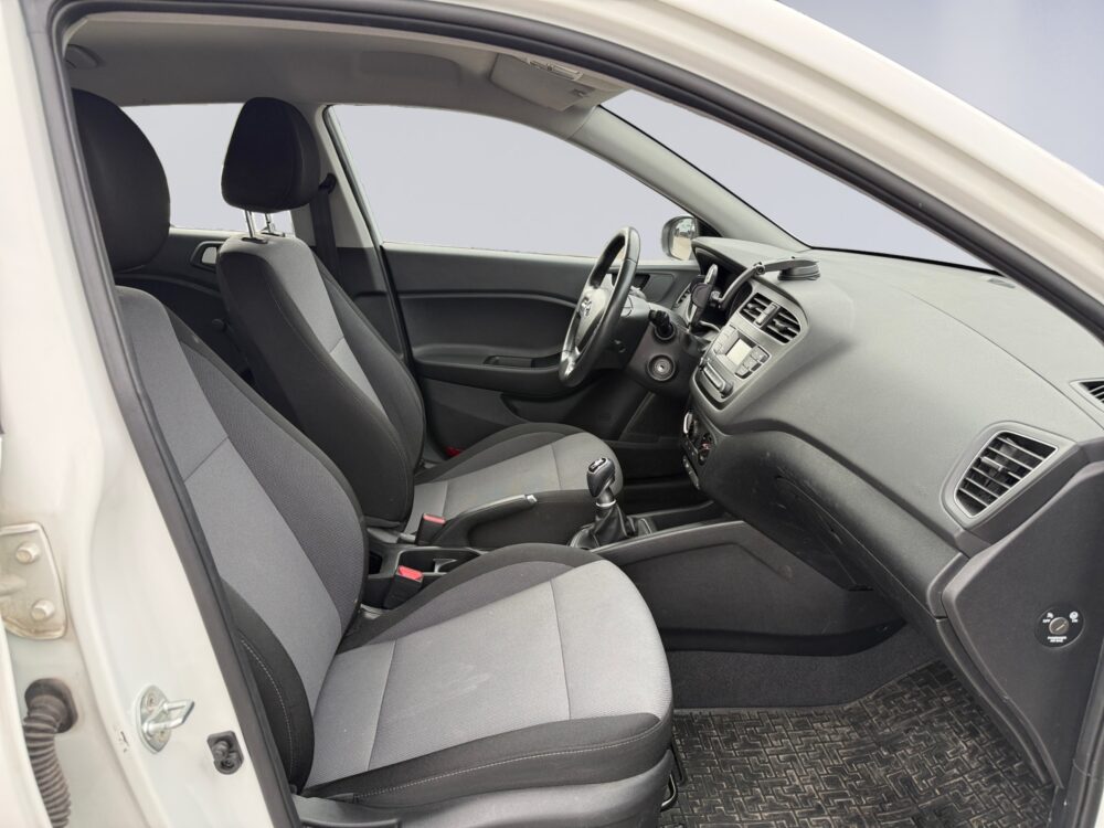 auto-Hyundai-i20-Hatchback-MUY319-202608051520-13 auto-Hyundai-i20-Hatchback-MUY319-202608051520-13