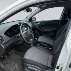 auto-Hyundai-i20-Hatchback-MUY319-202608051520-8