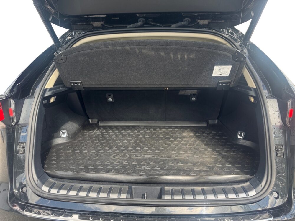 auto-Lexus-NX-141491-202608171452-14 auto-Lexus-NX-141491-202608171452-14