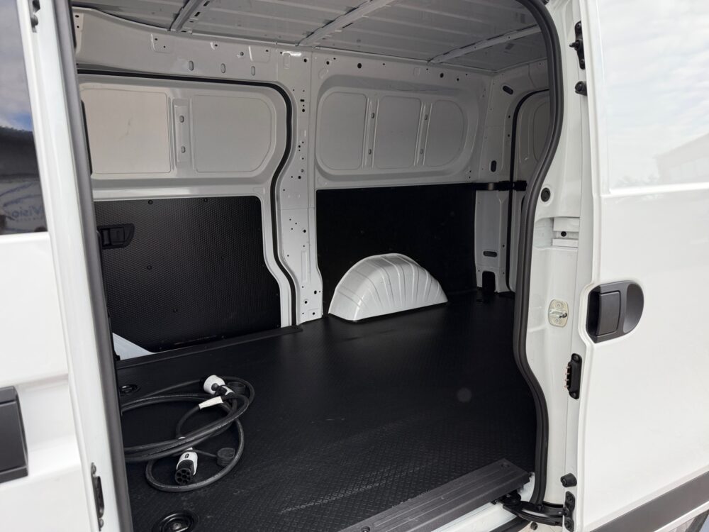 auto-Maxus-e-Deliver-5-ZPN455-202608140953-12 auto-Maxus-e-Deliver-5-ZPN455-202608140953-12