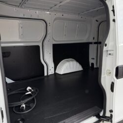 auto-Maxus-e-Deliver-5-ZPN455-202608140953-12