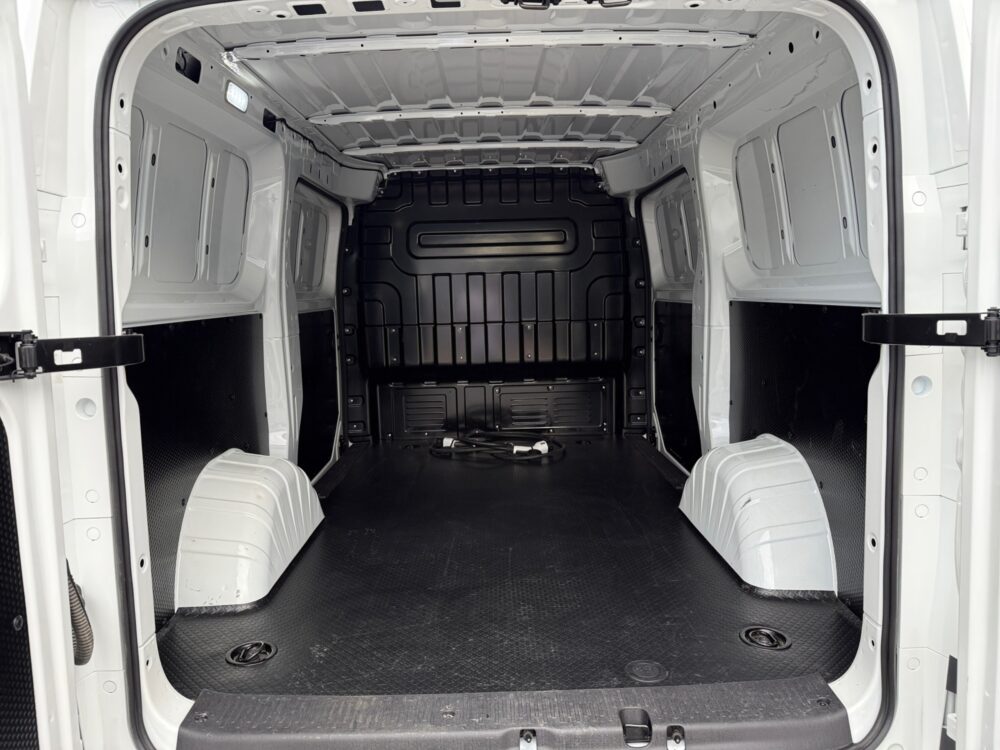 auto-Maxus-e-Deliver-5-ZPN455-202608140953-13 auto-Maxus-e-Deliver-5-ZPN455-202608140953-13