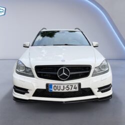 auto-Mercedes-Benz-C-OUJ574-202608011349-1