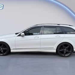 auto-Mercedes-Benz-C-OUJ574-202608011349-3