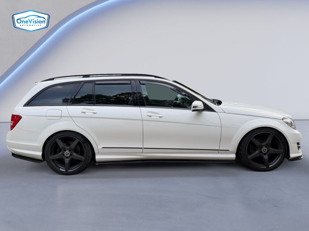 auto-Mercedes-Benz-C-OUJ574-202608011349-4 auto-Mercedes-Benz-C-OUJ574-202608011349-4