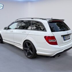auto-Mercedes-Benz-C-OUJ574-202608011349-5