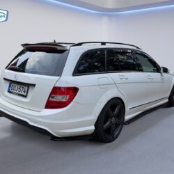 auto-Mercedes-Benz-C-OUJ574-202608011349-7