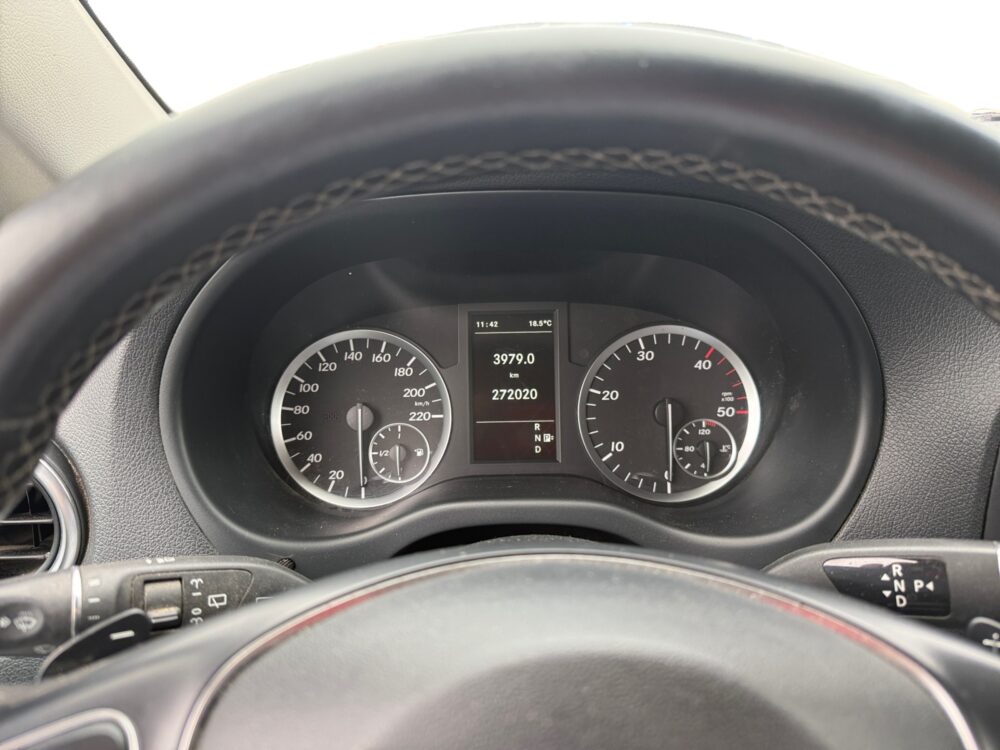 auto-Mercedes-Benz-Vito-BVU803-202608141200-10 auto-Mercedes-Benz-Vito-BVU803-202608141200-10