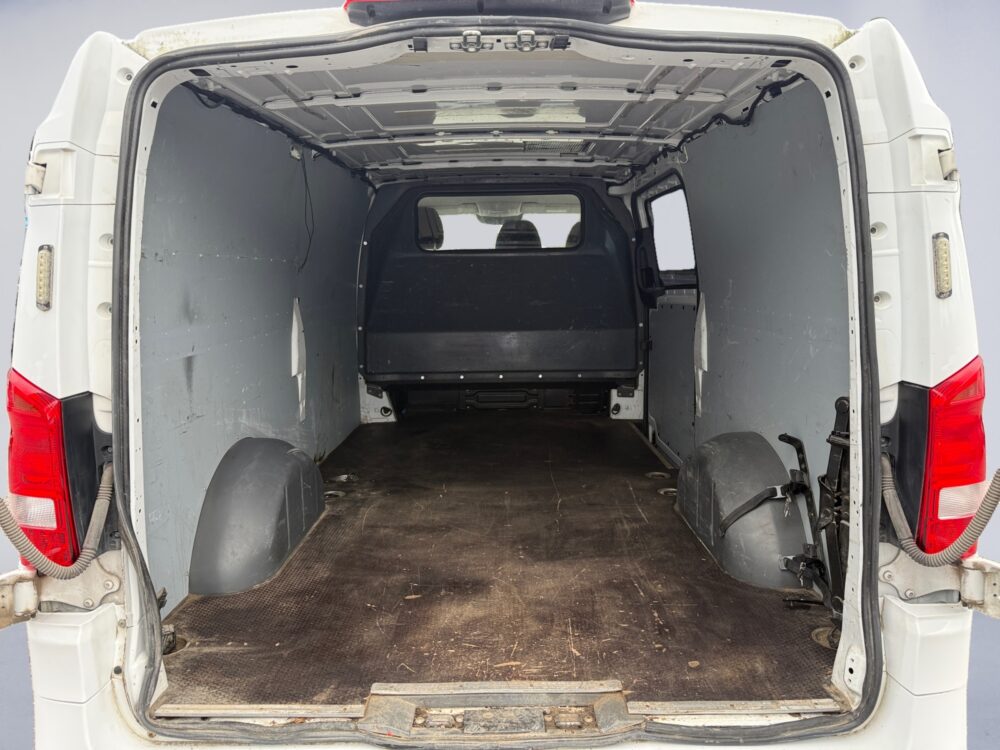 auto-Mercedes-Benz-Vito-BVU803-202608141200-14 auto-Mercedes-Benz-Vito-BVU803-202608141200-14