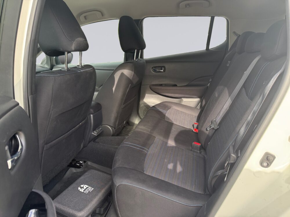 auto-Nissan-Leaf-KTV122-202608281255-11 auto-Nissan-Leaf-KTV122-202608281255-11