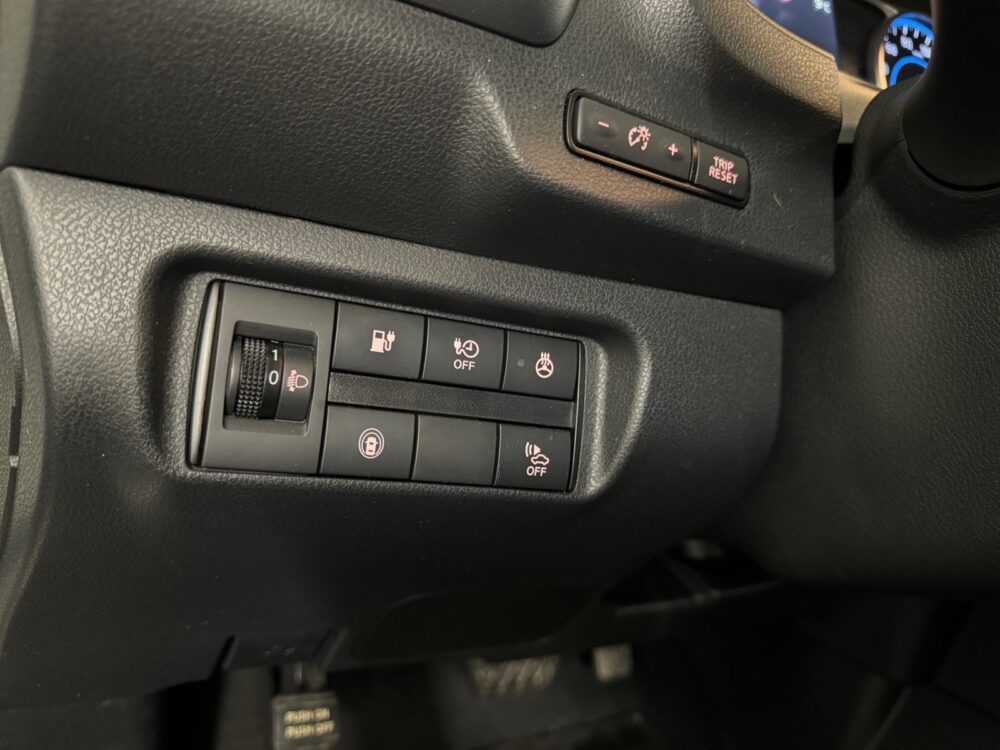 auto-Nissan-Leaf-KTV122-202608281255-13 auto-Nissan-Leaf-KTV122-202608281255-13