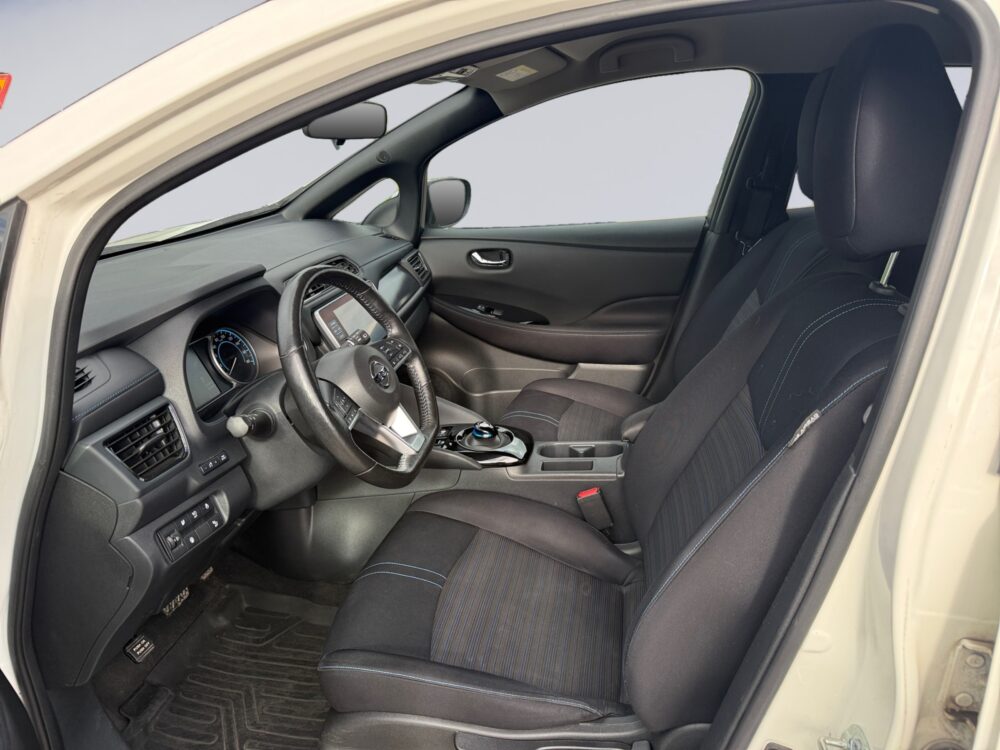 auto-Nissan-Leaf-KTV122-202608281255-8 auto-Nissan-Leaf-KTV122-202608281255-8