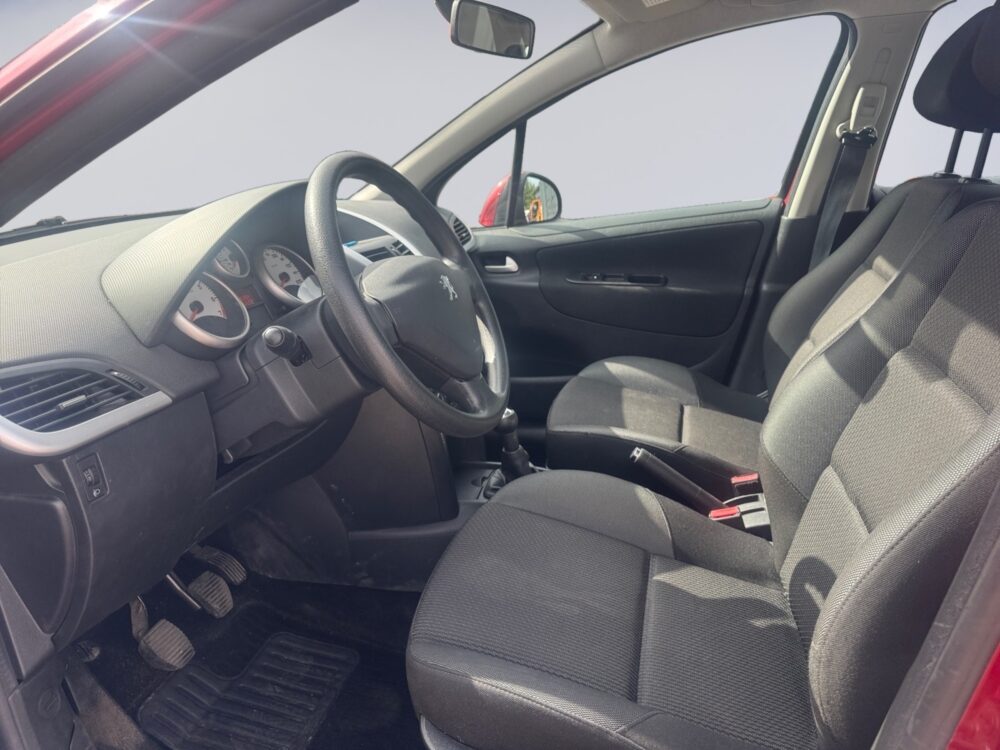 auto-Peugeot-207-OMZ924-202608031618-8 auto-Peugeot-207-OMZ924-202608031618-8