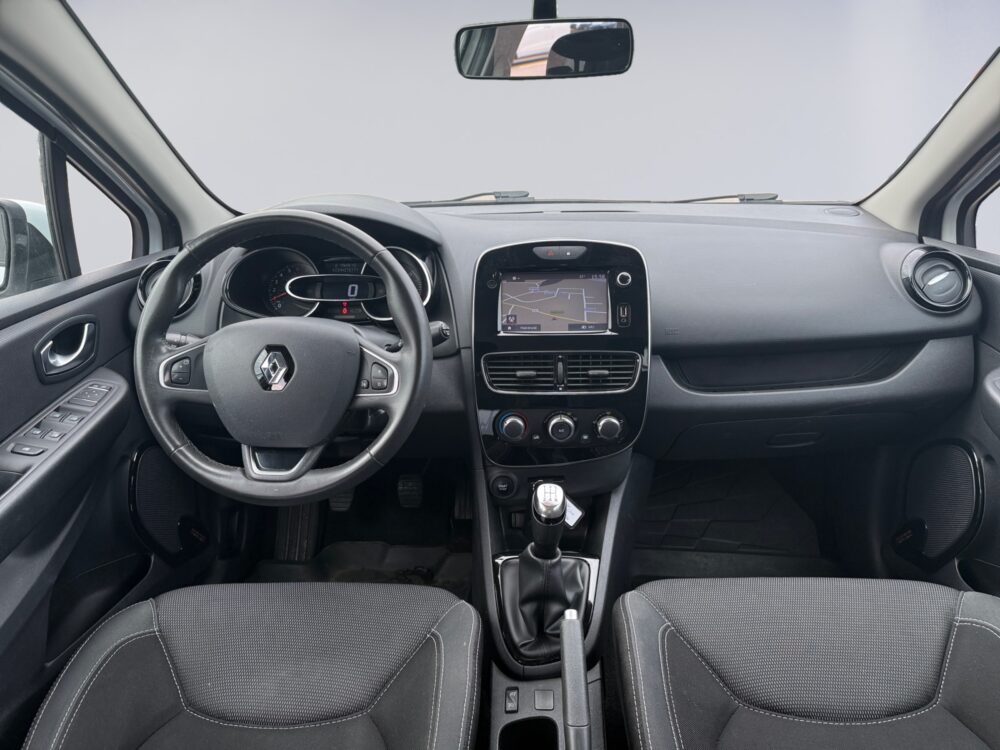 auto-Renault-Clio-ZMK706-202608051656-11 auto-Renault-Clio-ZMK706-202608051656-11