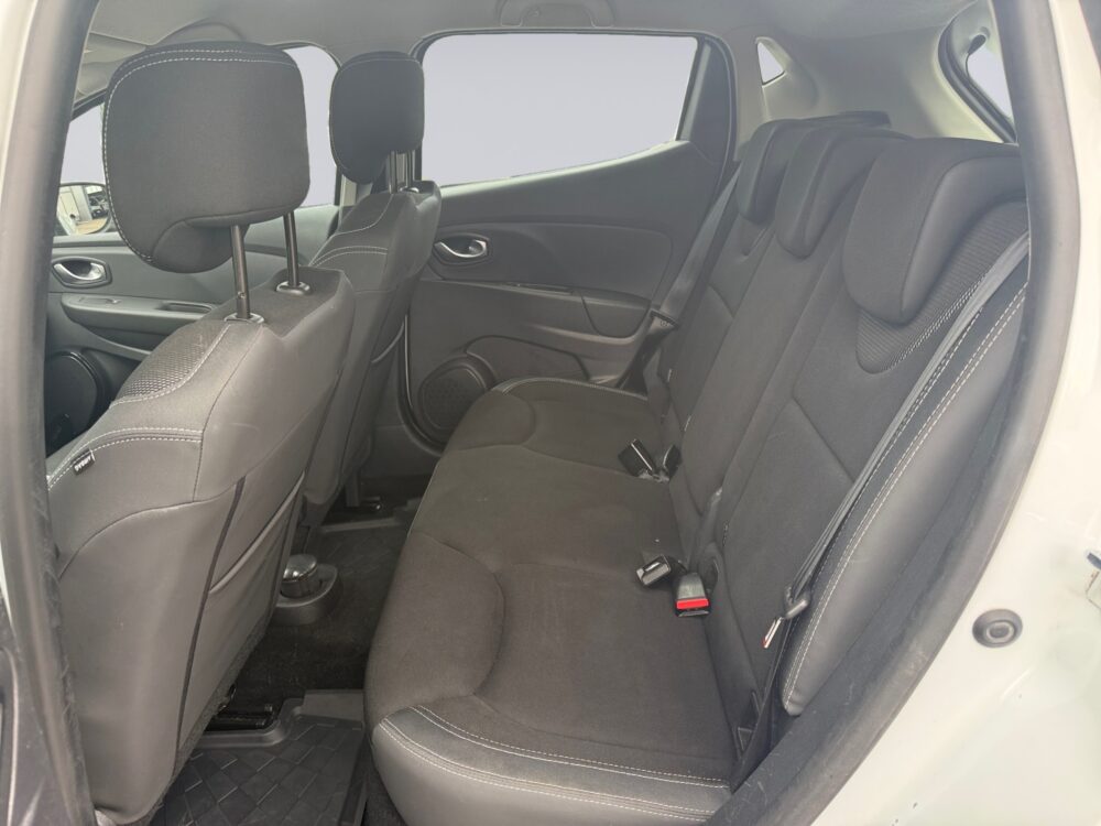 auto-Renault-Clio-ZMK706-202608051656-12 auto-Renault-Clio-ZMK706-202608051656-12