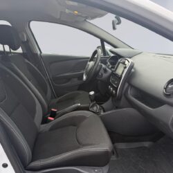 auto-Renault-Clio-ZMK706-202608051656-13