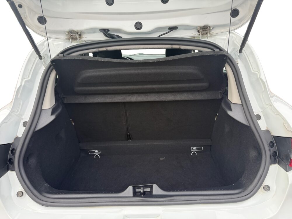 auto-Renault-Clio-ZMK706-202608051656-14 auto-Renault-Clio-ZMK706-202608051656-14