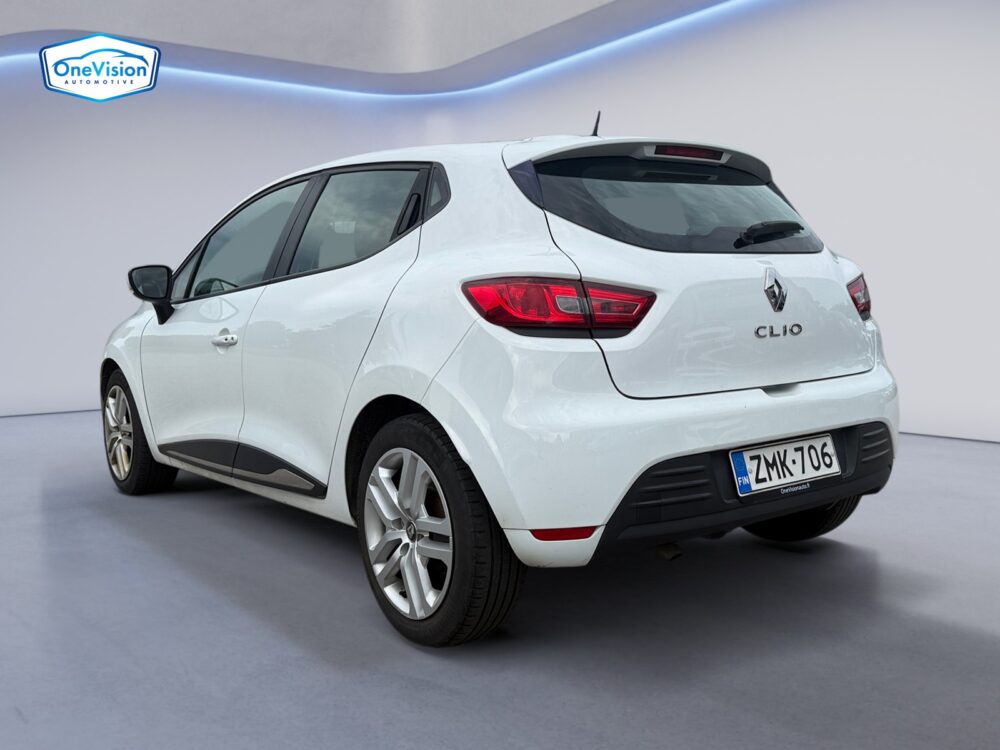 auto-Renault-Clio-ZMK706-202608051656-2 auto-Renault-Clio-ZMK706-202608051656-2