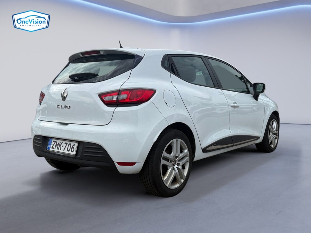 auto-Renault-Clio-ZMK706-202608051656-4 auto-Renault-Clio-ZMK706-202608051656-4