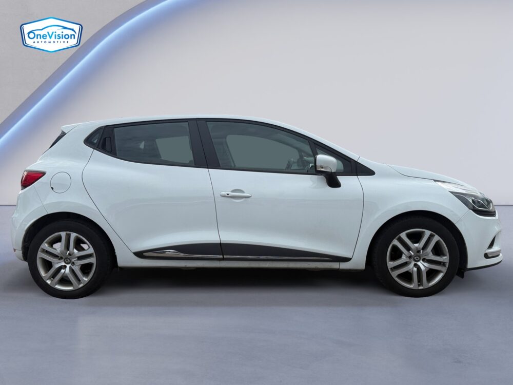 auto-Renault-Clio-ZMK706-202608051656-5 auto-Renault-Clio-ZMK706-202608051656-5