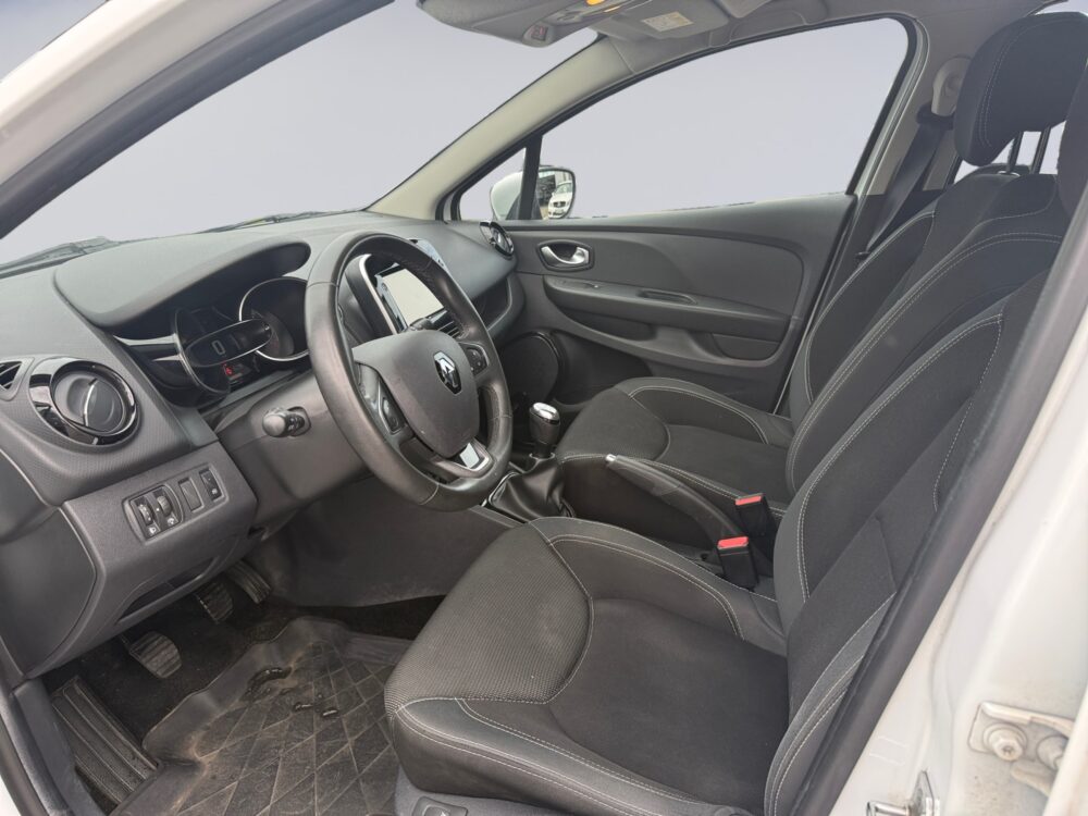 auto-Renault-Clio-ZMK706-202608051656-8 auto-Renault-Clio-ZMK706-202608051656-8
