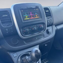 auto-Renault-Trafic-ERK602-202608261203-10