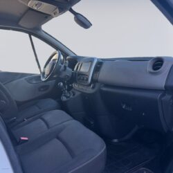 auto-Renault-Trafic-ERK602-202608261203-11