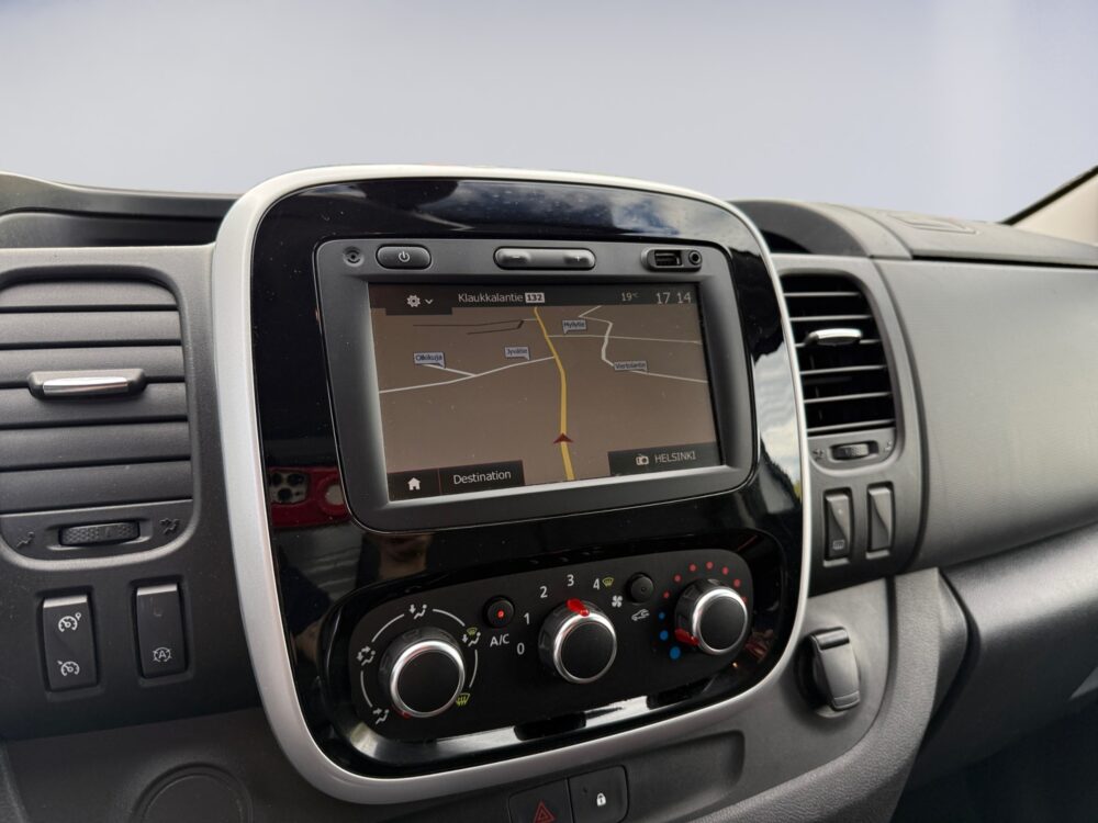 auto-Renault-Trafic-KTS973-202608211725-10 auto-Renault-Trafic-KTS973-202608211725-10
